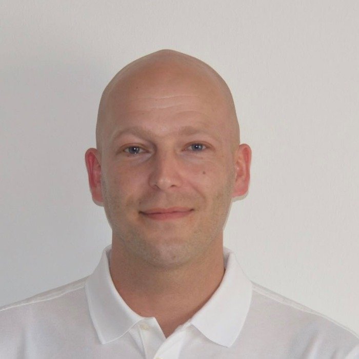 Guido Naujok, Sachverständiger für Baumängel in Waren (Müritz), von der DEKRA Certification GmbH nach DIN EN ISO/IEC 17024 zertifiziert
